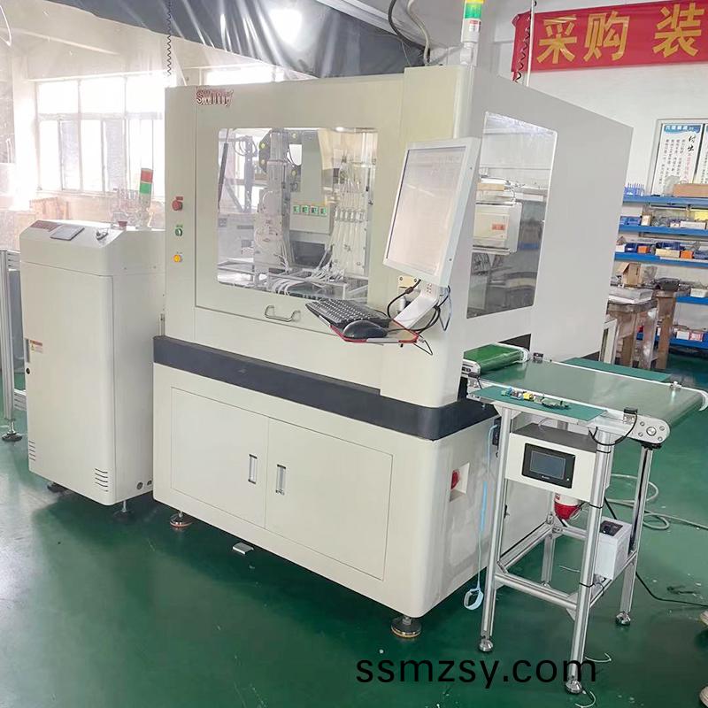 汽車燈(deng)闆PCB分(fen)闆機(ji)